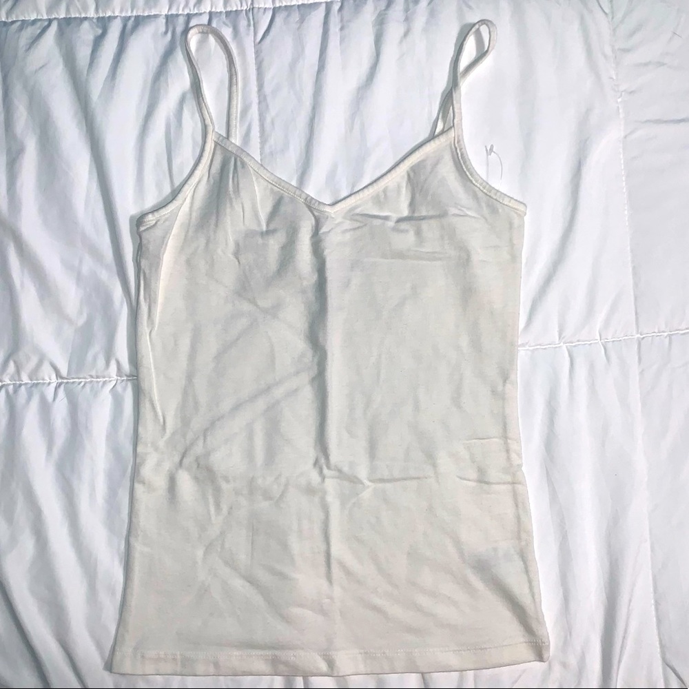 NWOT Aeropostale Medium Favorite V-Neck Basic Cami